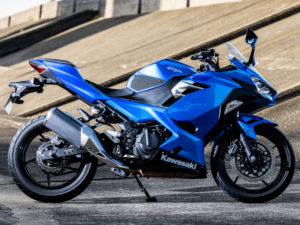 Ninja250（ニンジャ250）　Ninja400（ニンジャ400）専用タンクパッド