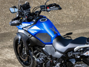 Vストローム（V-Strom250）専用のタンクパッド
