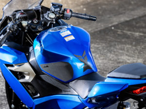 Ninja250（ニンジャ250）　Ninja400（ニンジャ400）専用タンクパッド