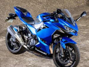 Ninja250（ニンジャ250）　Ninja400（ニンジャ400）専用タンクパッド